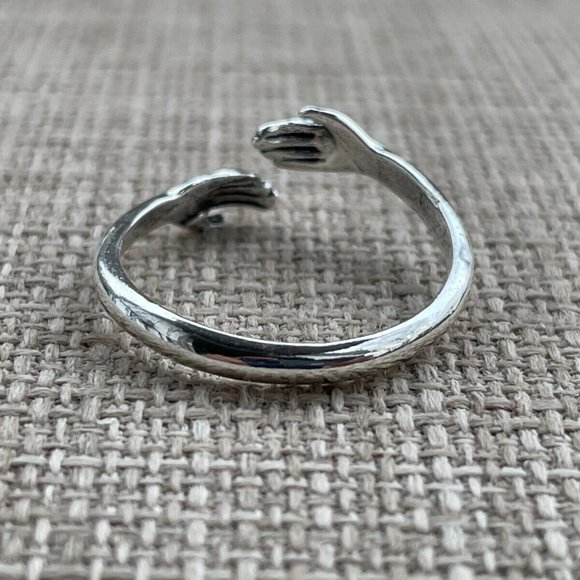 Women Fashion Ring HUG Ring Silver Tone Fashion Jewelry Size 10-12 - Picture 5 of 8